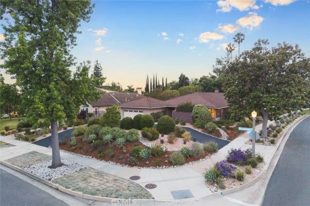 2560 Canterbury, San Marino, CA 91108