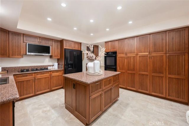 2560 Canterbury, San Marino, CA 91108