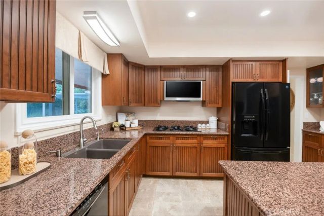 2560 Canterbury, San Marino, CA 91108