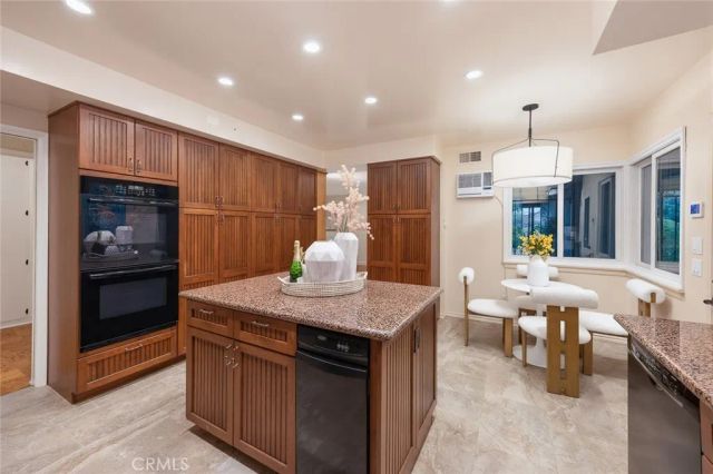 2560 Canterbury, San Marino, CA 91108