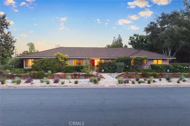 2560 Canterbury, San Marino, CA 91108