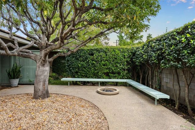 2560 Canterbury, San Marino, CA 91108