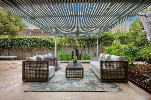 2560 Canterbury, San Marino, CA 91108
