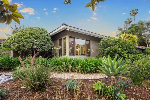 2560 Canterbury, San Marino, CA 91108