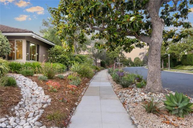 2560 Canterbury, San Marino, CA 91108