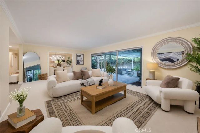 2560 Canterbury, San Marino, CA 91108