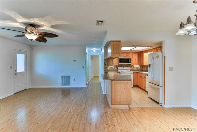 5626 W Justin Court, Homosassa, FL 34448