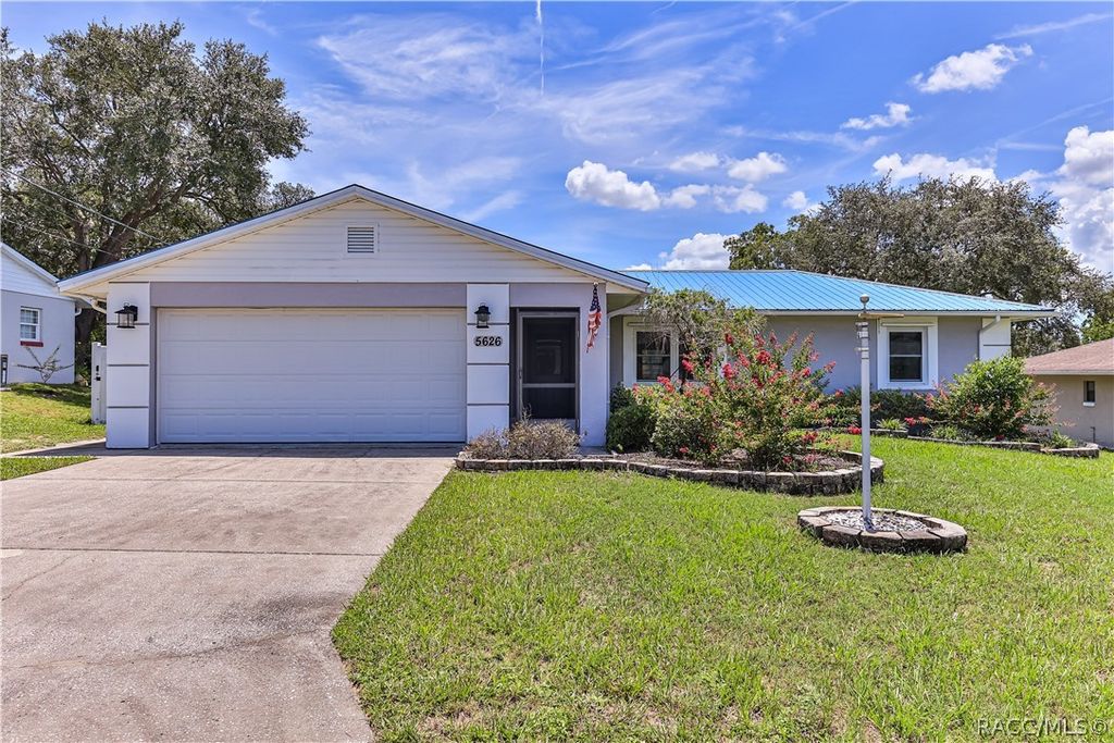 5626 W Justin Court, Homosassa, FL 34448