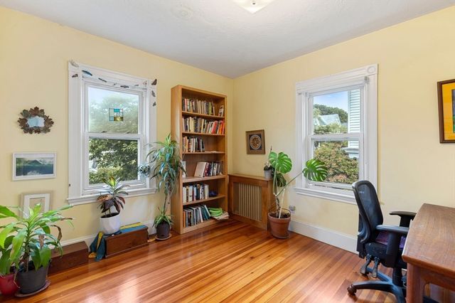 43 Bradwood St, Boston, MA 02131