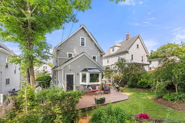 43 Bradwood St, Boston, MA 02131