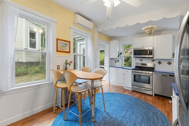 43 Bradwood St, Boston, MA 02131