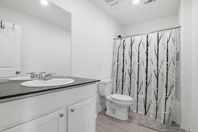 12804 Deep Eddy, St Hedwig, TX 78152