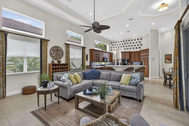 540 Les Jardin Drive, Palm Beach Gardens, FL 33410