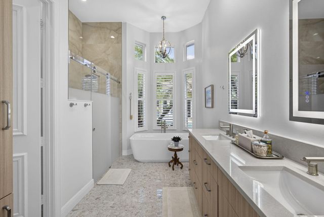 540 Les Jardin Drive, Palm Beach Gardens, FL 33410