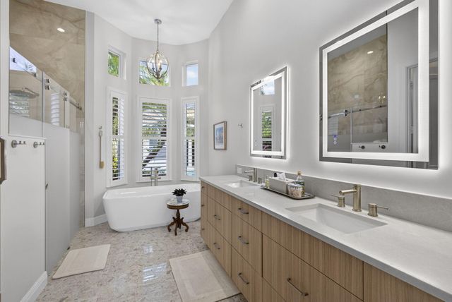 540 Les Jardin Drive, Palm Beach Gardens, FL 33410