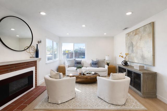 3050 Santa Maria Avenue, Santa Clara, CA 95051