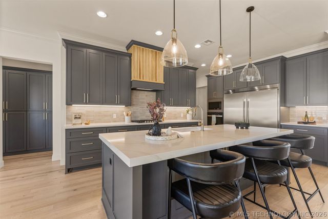 2355 E 135th Place, Bixby, OK 74008