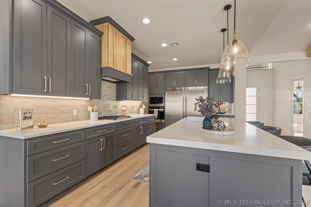 2355 E 135th Place, Bixby, OK 74008