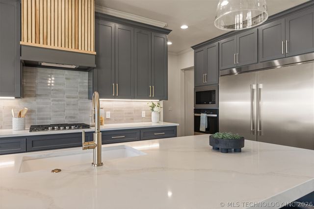 2355 E 135th Place, Bixby, OK 74008