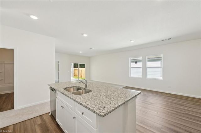 943 Riverbank Drive, Kernersville, NC 27284