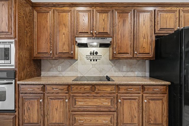 2016 Kodiak Court, Arlington, TX 76013