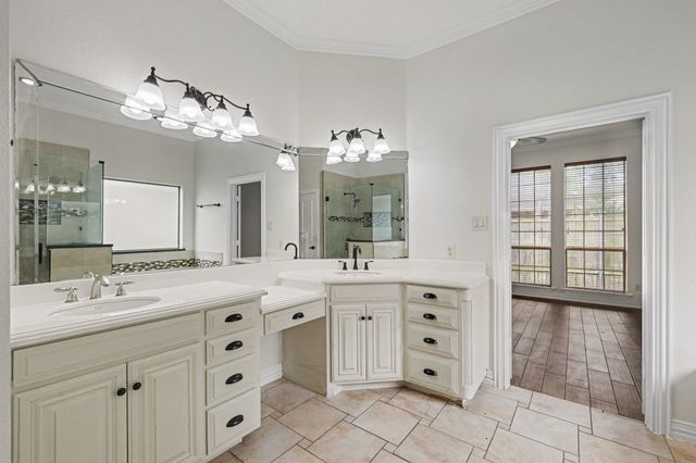 2016 Kodiak Court, Arlington, TX 76013