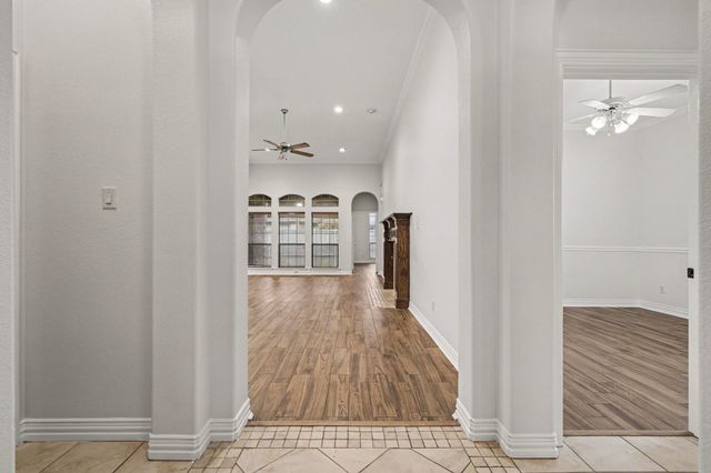 2016 Kodiak Court, Arlington, TX 76013