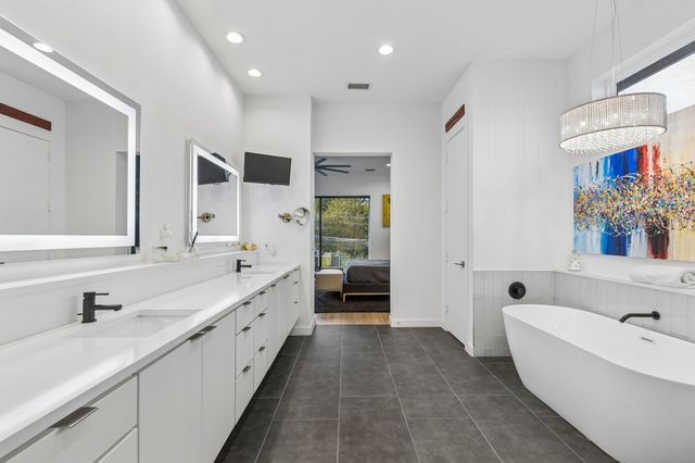 6435 Lake Circle Drive, Dallas, TX 75214