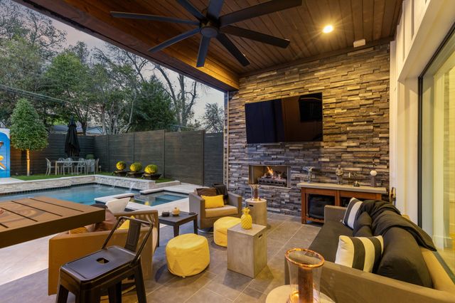 6435 Lake Circle Drive, Dallas, TX 75214