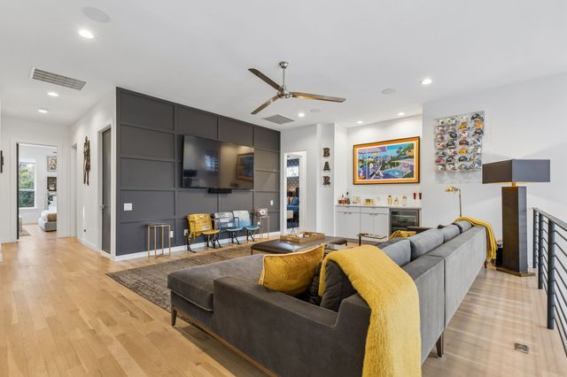 6435 Lake Circle Drive, Dallas, TX 75214