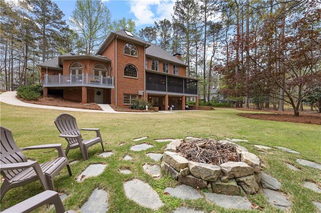 123 Stonington Drive, Peachtree City, GA 30269