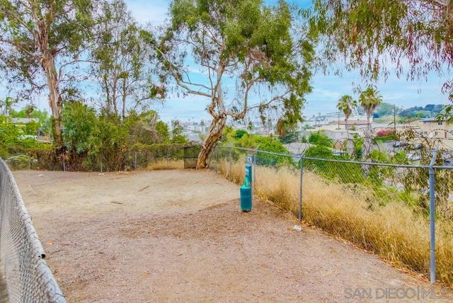 4041 Oakcrest Drive 207, San Diego, CA 92105