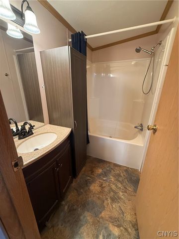 33 Norma Drive, New Hartford, NY 13323