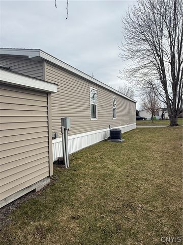 33 Norma Drive, New Hartford, NY 13323