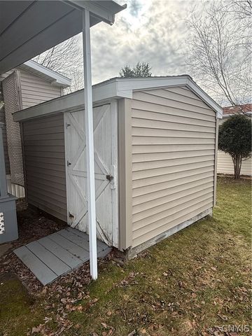 33 Norma Drive, New Hartford, NY 13323