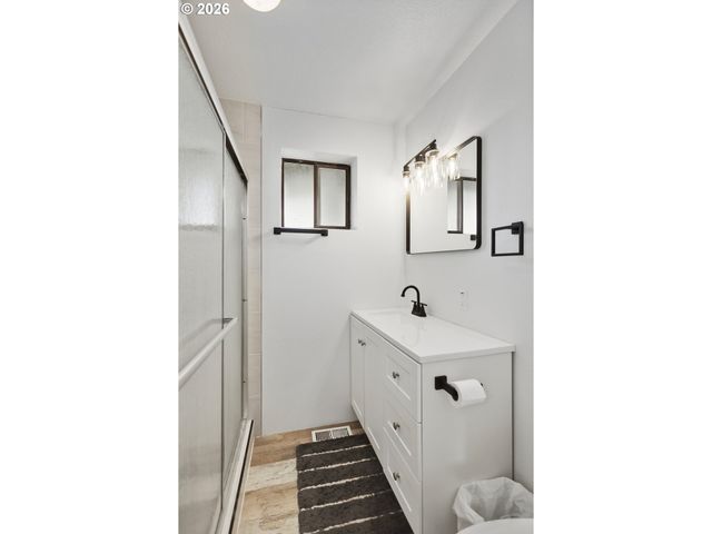 1100 W 2ND St, Arlington, OR 97812