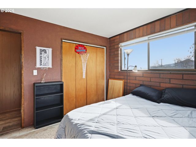 1100 W 2ND St, Arlington, OR 97812