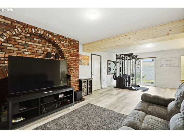 1100 W 2ND St, Arlington, OR 97812