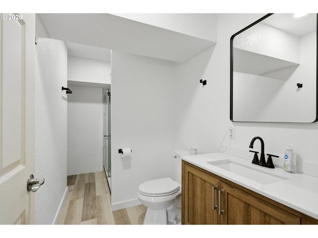 1100 W 2ND St, Arlington, OR 97812