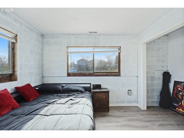 1100 W 2ND St, Arlington, OR 97812