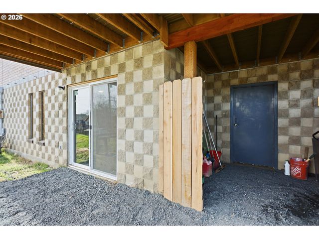 1100 W 2ND St, Arlington, OR 97812