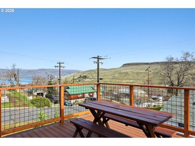 1100 W 2ND St, Arlington, OR 97812