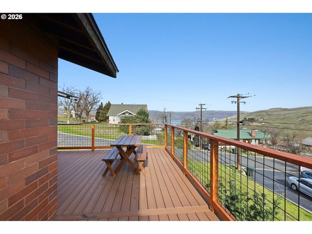 1100 W 2ND St, Arlington, OR 97812