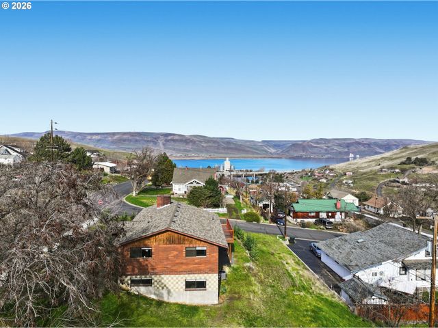 1100 W 2ND St, Arlington, OR 97812