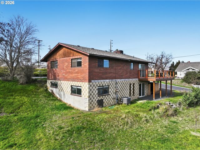 1100 W 2ND St, Arlington, OR 97812