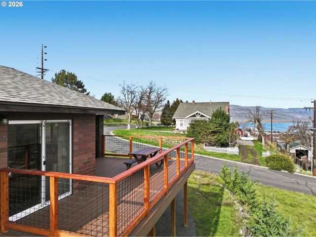 1100 W 2ND St, Arlington, OR 97812