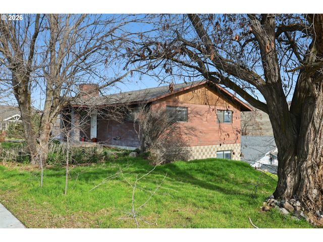 1100 W 2ND St, Arlington, OR 97812