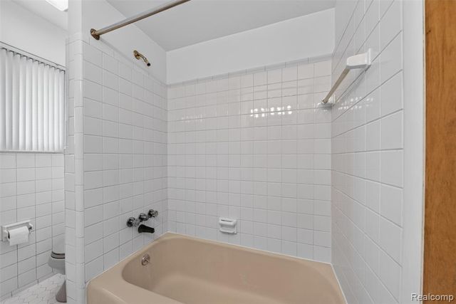 26710 La Muera Street, Farmington Hills, MI 48334
