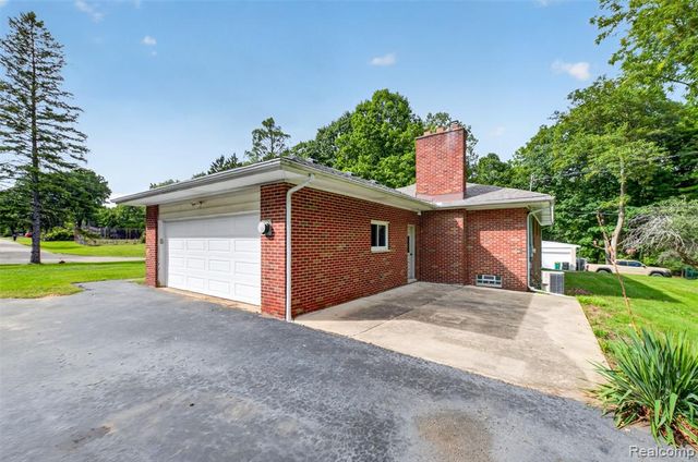 26710 La Muera Street, Farmington Hills, MI 48334
