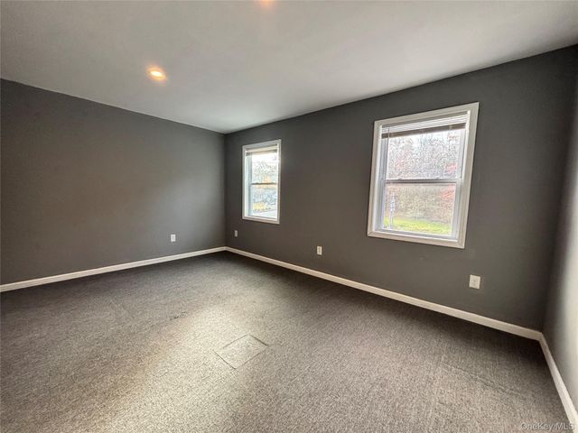 2452 State Route 207 Apt. 2, Campbell Hall, NY 10916